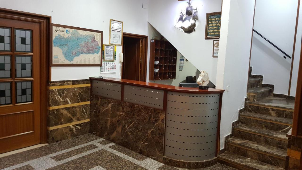 Hostal El Lirio Больюльйос-Пар-дель-Кондадо Екстер'єр фото