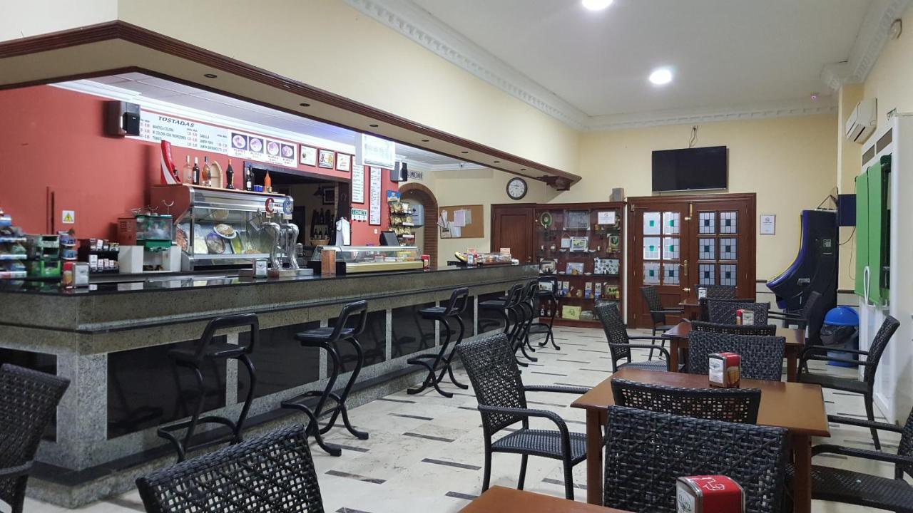 Hostal El Lirio Больюльйос-Пар-дель-Кондадо Екстер'єр фото